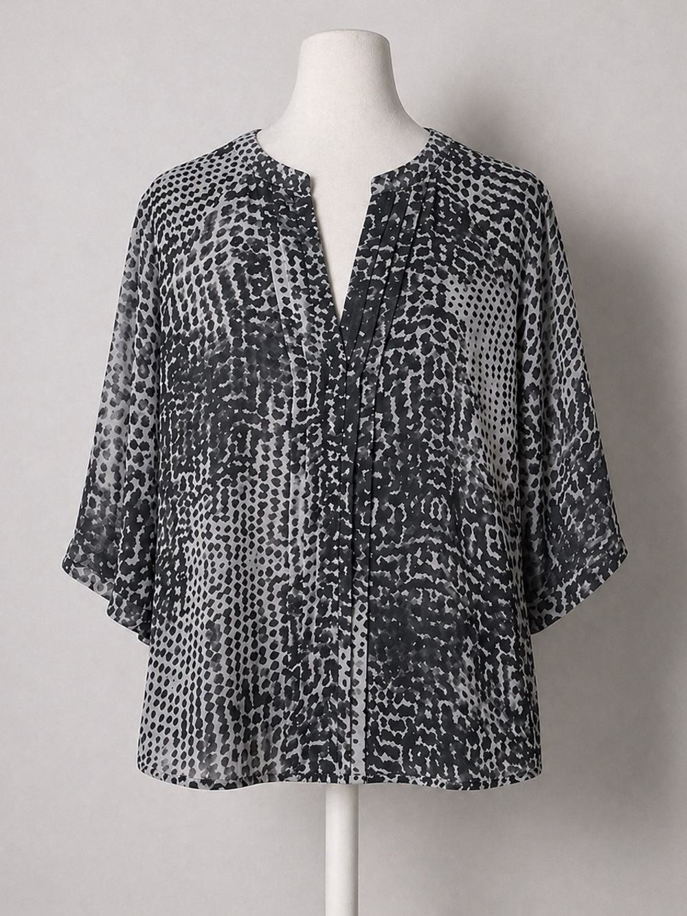 A.N.A Blouse S Sheer Chiffon Abstract Gray 3/4 Slv Smocked Contemporary Career